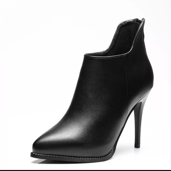 Black Heeled Ankle Boot - Picture 5 of 7
